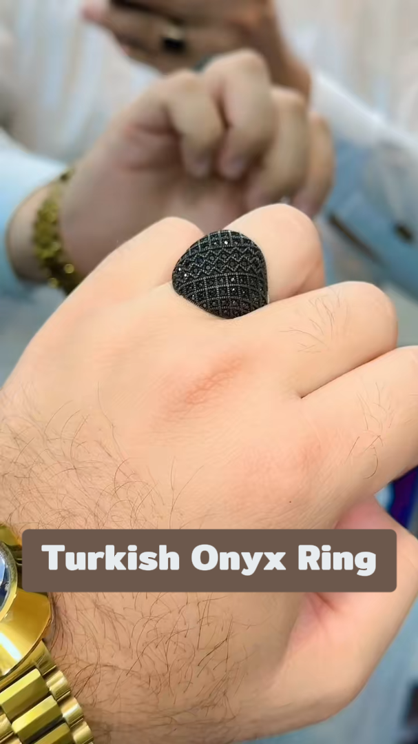 Stylish Black Zircon Ring