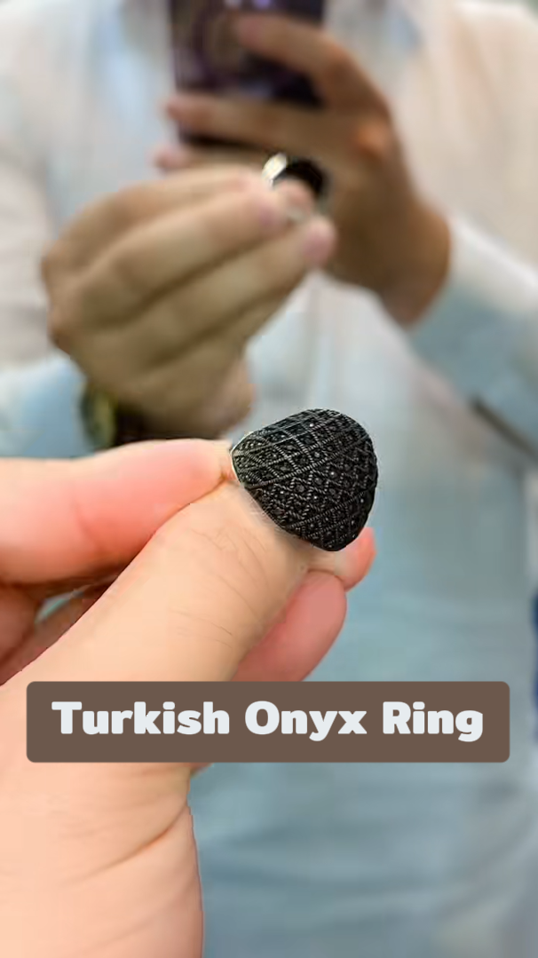 Stylish Black Zircon Ring
