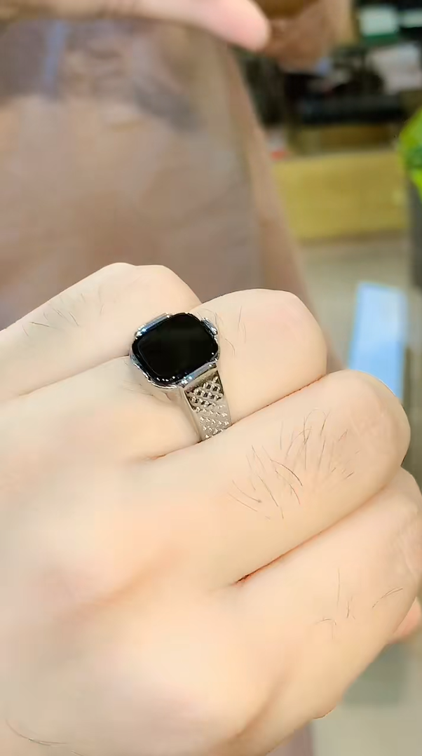 Black Aqeeq Fancy Ring