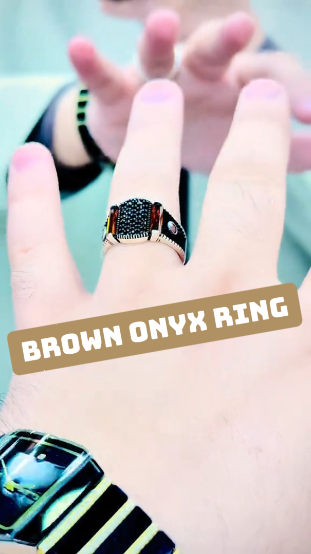 Brown onyx ring
