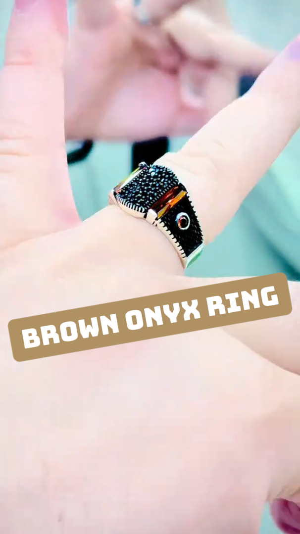 Brown onyx ring