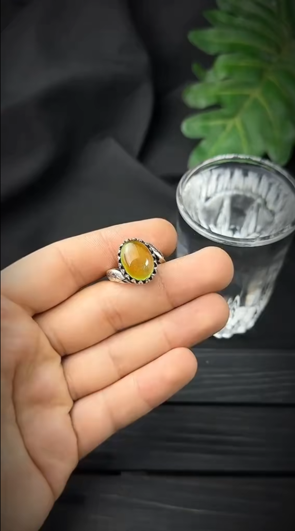 Color Changing/Alexandrite  Ring