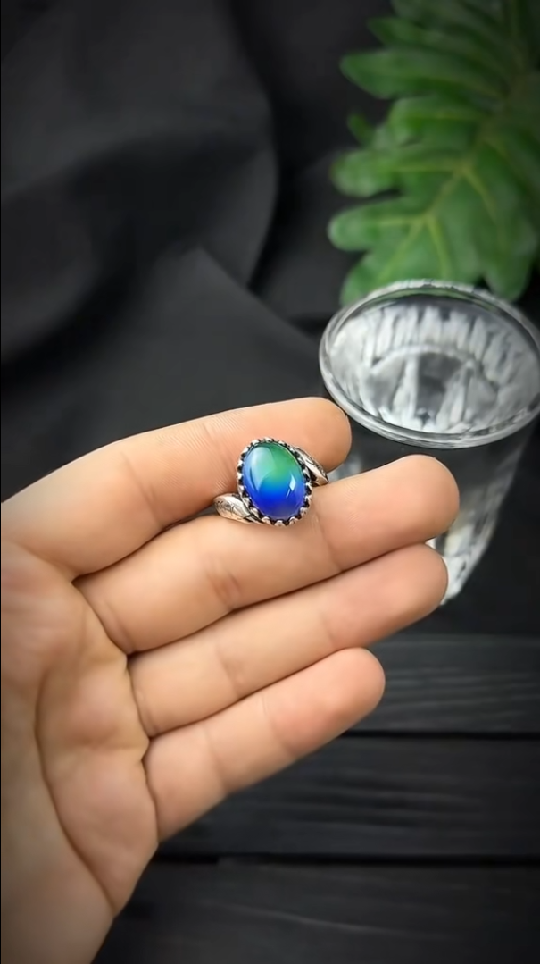 Color Changing/Alexandrite  Ring